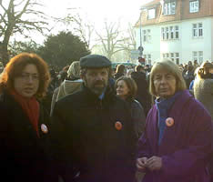 Das Foto zeigt (v.l.n.r.): Monika Griefahn MdB, den Lüneburger Oberbürgermeister Ulrich Mädge und Hedi Wegener MdB.