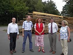 Die Bundestagsabgeordnete Monika Griefahn (rechts) informierte die NGG-Senioren über die Änderungen bei den Sozialsystemen. Neben ihr Horst Heller, der Vorsitzende der Seniorengruppe, sowie Ingrid Heller.