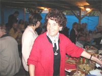 Die Bundestagsabgeordnete Monika Griefahn (rechts) informierte die NGG-Senioren &uuml;ber die &Auml;nderungen bei den Sozialsystemen. Neben ihr Horst Heller, der Vorsitzende der Seniorengruppe, sowie Ingrid Heller.
