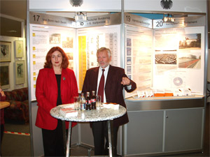 Monika Griefahn und Norbert Stein bei der Eröffnung der Wanderausstellung des Deutschen Bundestages